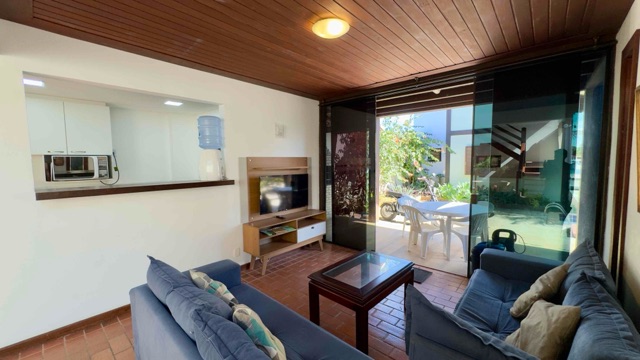 Casa com 749m² 3 quartos e 1 banheiro, à venda, no bairro Ogiva  em Cabo Frio