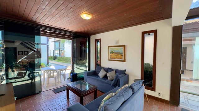 Casa com 749m² 3 quartos e 1 banheiro, à venda, no bairro Ogiva  em Cabo Frio