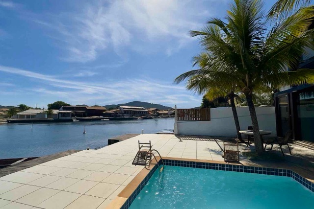 Casa com 749m² 3 quartos e 1 banheiro, à venda, no bairro Ogiva  em Cabo Frio