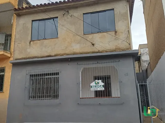 Casa 4 quartos e 1 banheiro, para alugar, no bairro Barra em Muriaé