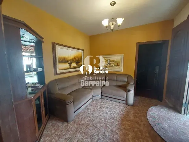 Casa 5 quartos e 2 banheiros, à venda, no bairro Professor Washington Pires (Parque Durval de Barros) em Ibirité