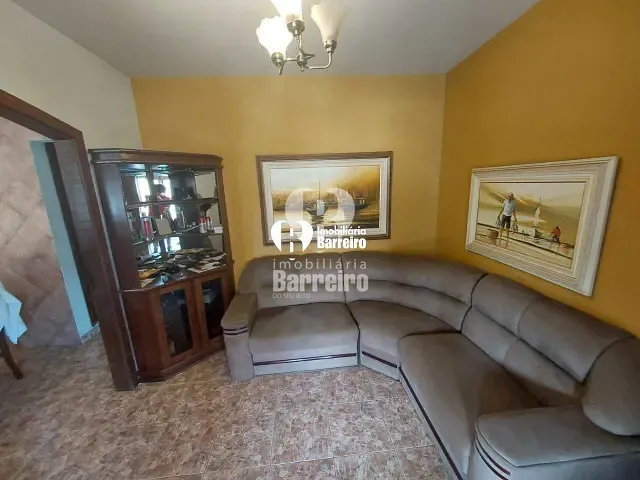 Casa 5 quartos e 2 banheiros, à venda, no bairro Professor Washington Pires (Parque Durval de Barros) em Ibirité