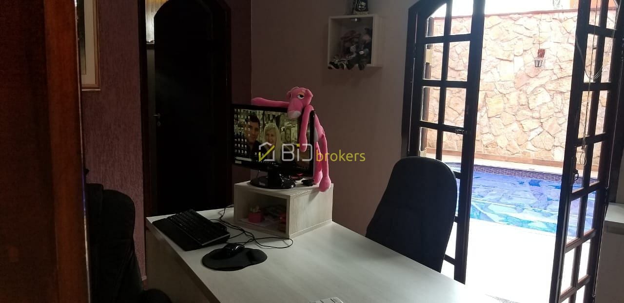 Casa, 4 quartos, 320 m² - Foto 31