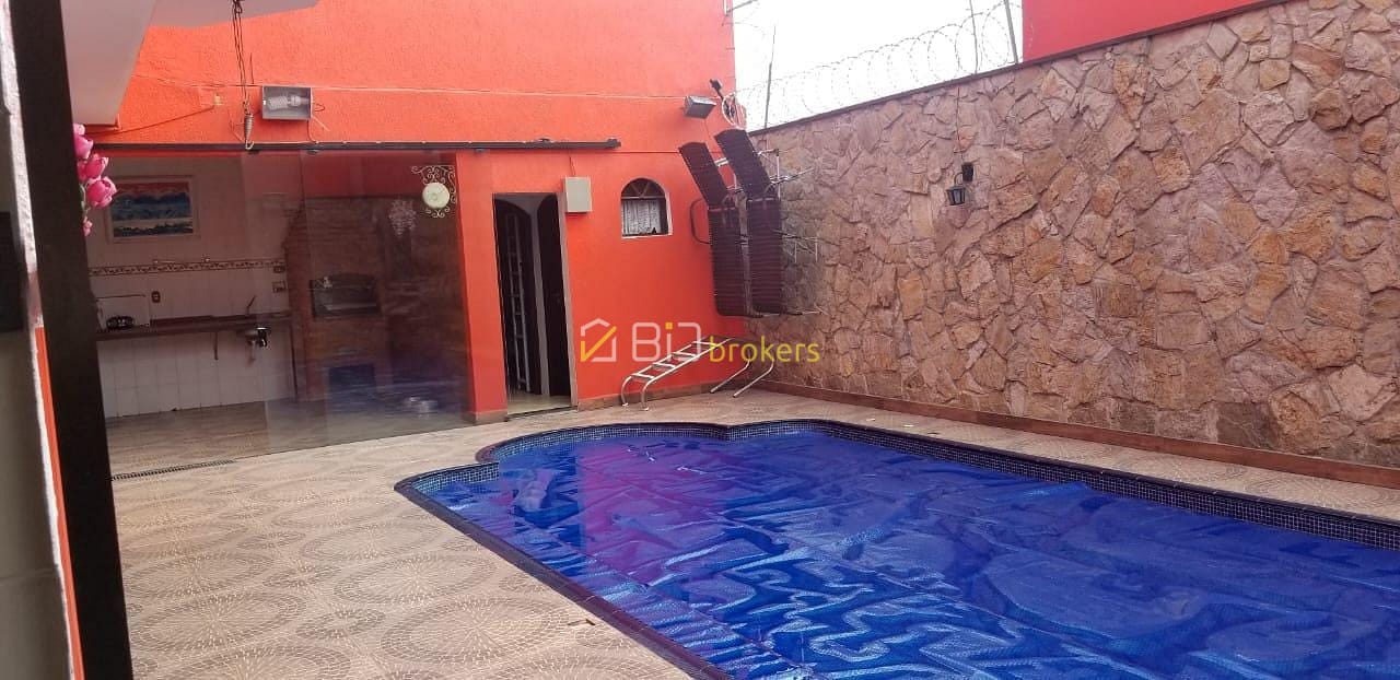 Casa, 4 quartos, 320 m² - Foto 2