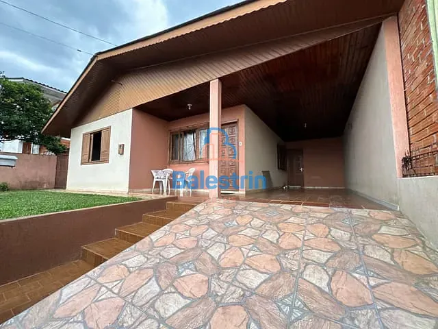 Casa 3 quartos e 2 banheiros, à venda, no bairro São Sebastião em Fraiburgo