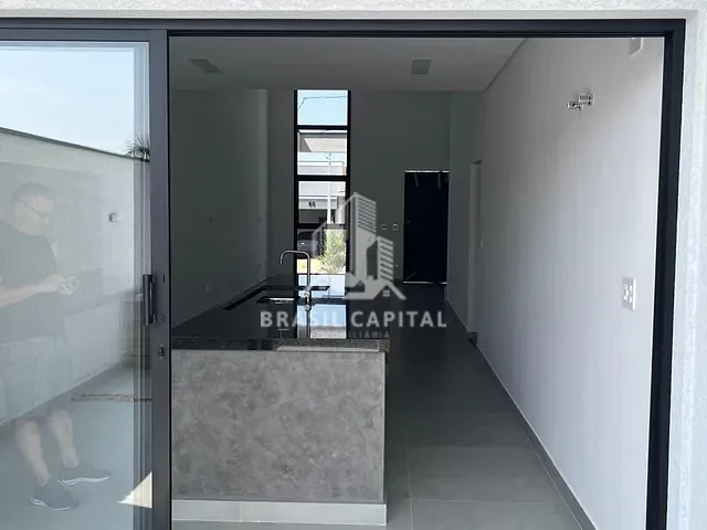 Casa com 250m² 3 quartos e 5 banheiros, à venda, no bairro Cajuru do Sul em Sorocaba