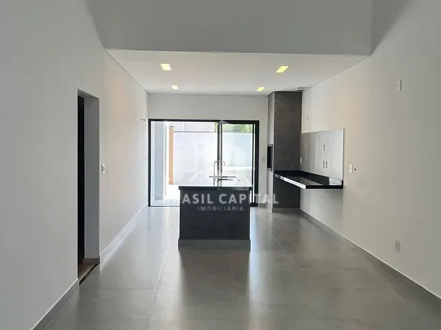 Casa com 250m² 3 quartos e 5 banheiros, à venda, no bairro Cajuru do Sul em Sorocaba