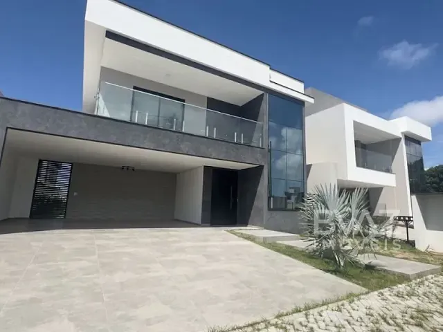 Casa com 360m² 4 quartos e 4 banheiros, à venda, no bairro Ogiva em Cabo Frio