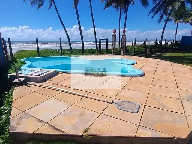 Casa com 840m² 4 quartos e 3 banheiros, à venda, no bairro Olivença em Ilhéus