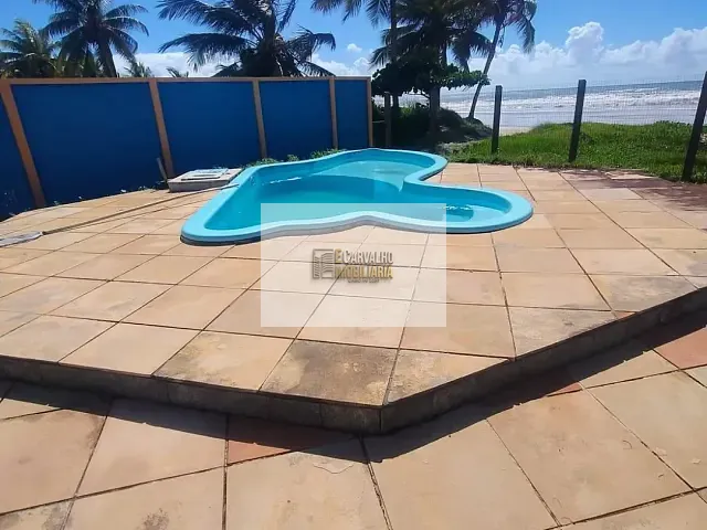 Casa com 840m² 4 quartos e 3 banheiros, à venda, no bairro Olivença em Ilhéus