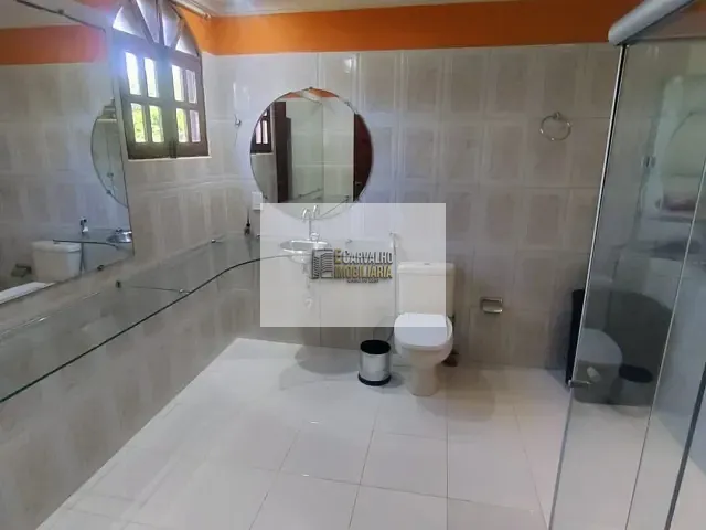 Casa com 840m² 4 quartos e 3 banheiros, à venda, no bairro Olivença em Ilhéus
