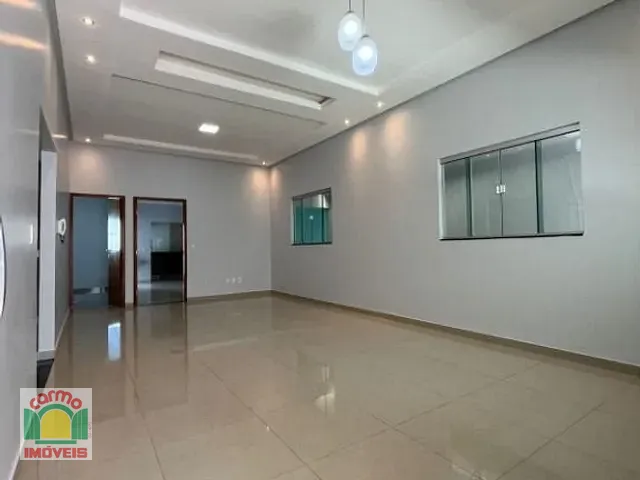 Casa com 300m² 4 quartos e 4 banheiros, à venda, no bairro Residencial Portal Do Cerrado em Anápolis