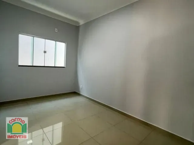 Casa com 300m² 4 quartos e 4 banheiros, à venda, no bairro Residencial Portal Do Cerrado em Anápolis
