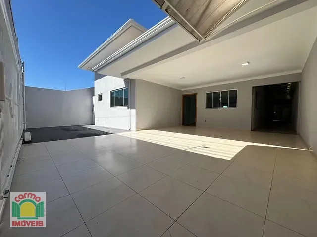 Casa com 300m² 4 quartos e 4 banheiros, à venda, no bairro Residencial Portal Do Cerrado em Anápolis