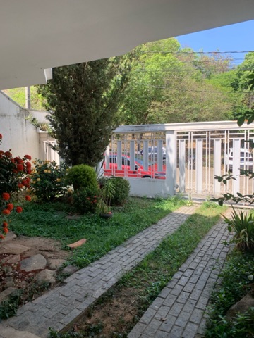 Casa com 600m² 3 quartos e 2 banheiros, à venda, no bairro Parque das Aroeiras em Governador Valadares