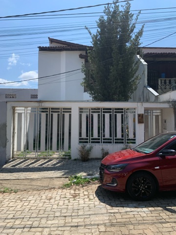 Casa com 600m² 3 quartos e 2 banheiros, à venda, no bairro Parque das Aroeiras em Governador Valadares
