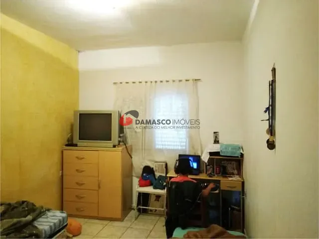 Casa com 110m² 2 quartos e 1 banheiro, à venda, no bairro Olímpico em São Caetano do Sul