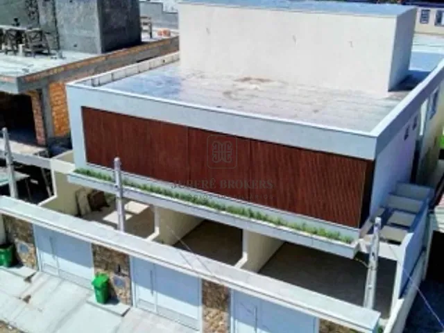 Casa 2 quartos e 3 banheiros, à venda, no bairro Ingleses do Rio Vermelho em Florianópolis