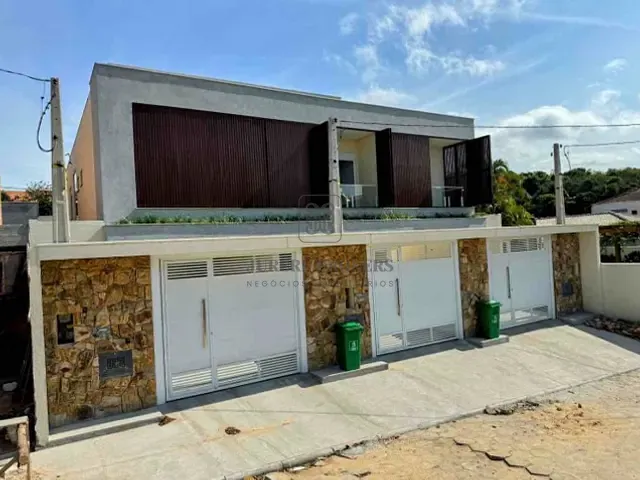Casa 2 quartos e 3 banheiros, à venda, no bairro Ingleses do Rio Vermelho em Florianópolis