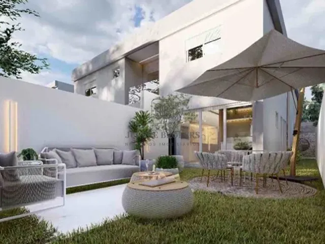 Casa 2 quartos e 3 banheiros, à venda, no bairro Ingleses do Rio Vermelho em Florianópolis
