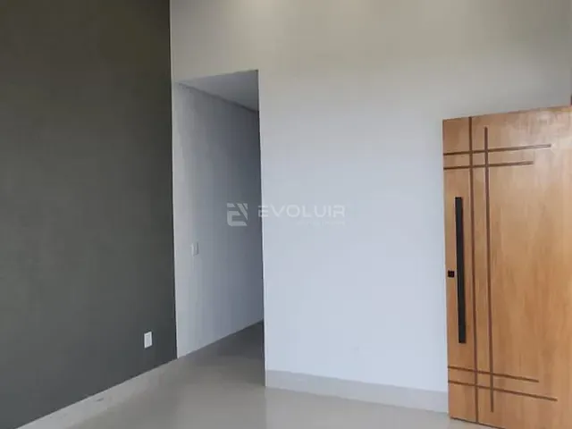 Casa 3 quartos e 2 banheiros, à venda, no bairro Jardim Boa Esperança em Aparecida de Goiânia
