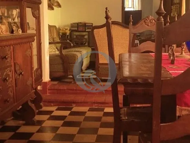 Casa com 1050m² 8 quartos e 3 banheiros, à venda, no bairro Centro em Atibaia