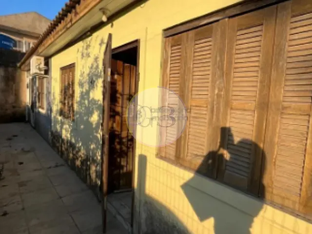 Casa 2 quartos e 1 banheiro, à venda, no bairro Vila Maria em Rio Grande