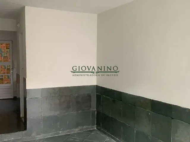 Casa 1 quarto e 1 banheiro, para alugar, no bairro Cascadura em Rio de Janeiro