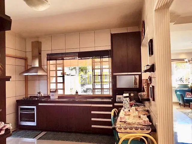 Casa com 250m² 3 quartos e 2 banheiros, à venda, no bairro Jardim Tókio em Londrina