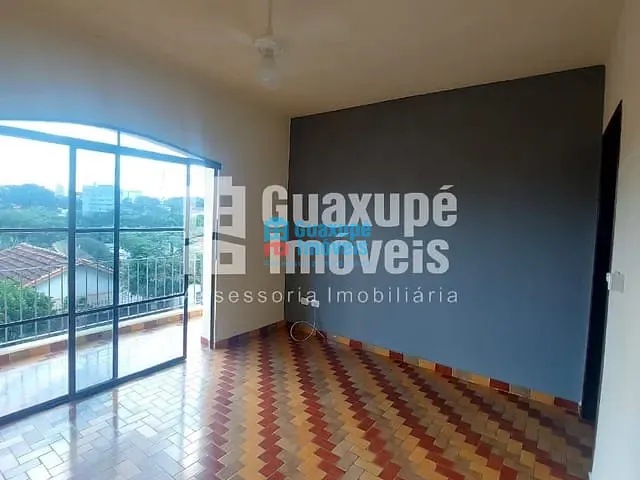 Casa com 160m², à venda, no bairro Jardim Coragem em Guaxupé