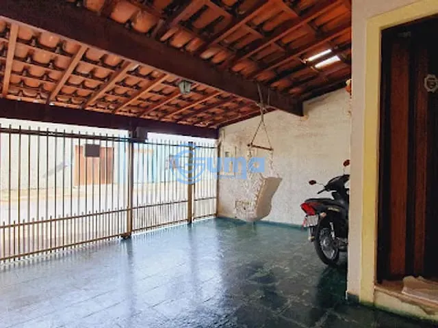 Casa com 125m² 2 quartos e 2 banheiros, à venda, no bairro Vila Maria em Bragança Paulista