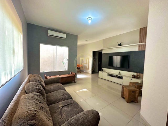 Casa com 356m², à venda, no bairro Residencial Flamboyant em Nova Mutum
