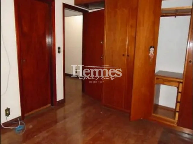 Casa com 625m² 6 quartos e 7 banheiros, à venda, no bairro Centro em Cosmópolis