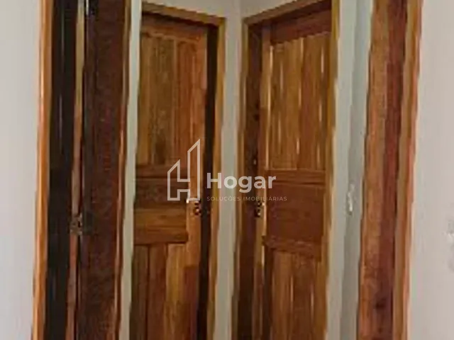 Casa 3 quartos e 2 banheiros, para alugar, no bairro Jardim Guararapes em Londrina