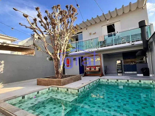 Casa com 330m² 3 quartos e 3 banheiros, à venda ou para alugar, no bairro Jardim Oriental em São Paulo