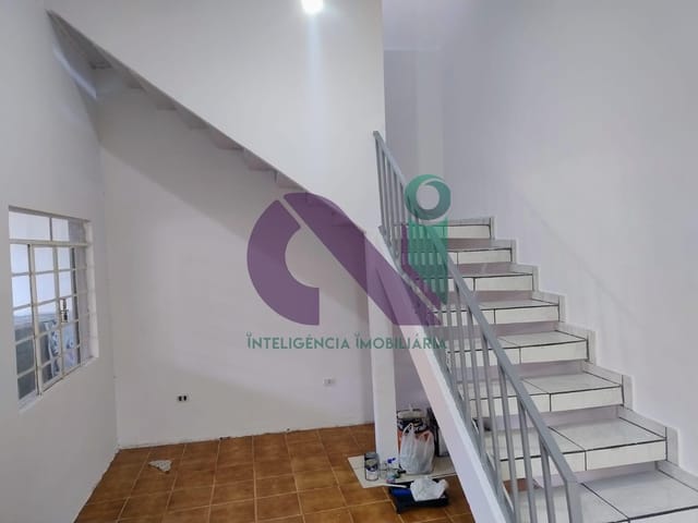 Casa 3 quartos e 1 banheiro, para alugar, no bairro Veloso em Osasco
