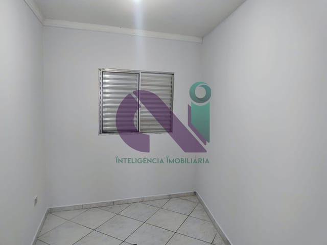 Casa 3 quartos e 1 banheiro, para alugar, no bairro Veloso em Osasco