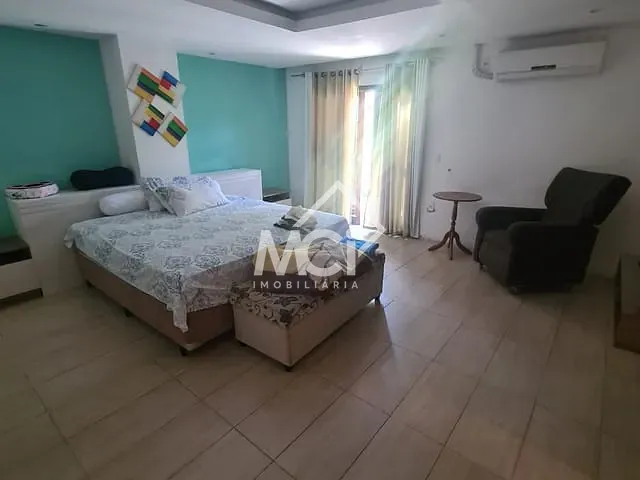 Casa 3 quartos e 3 banheiros, à venda, no bairro Areal em Pelotas