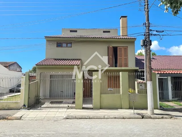 Casa 3 quartos e 3 banheiros, à venda, no bairro Areal em Pelotas