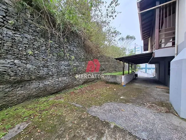 Casa para alugar, no bairro Bom Retiro em Blumenau