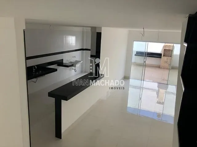 Casa com 200m² 4 quartos e 3 banheiros, à venda, no bairro Jardim Camburi em Vitória
