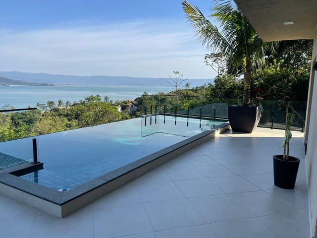 Casa 5 quartos e 6 banheiros, à venda, no bairro Siriuba em Ilhabela