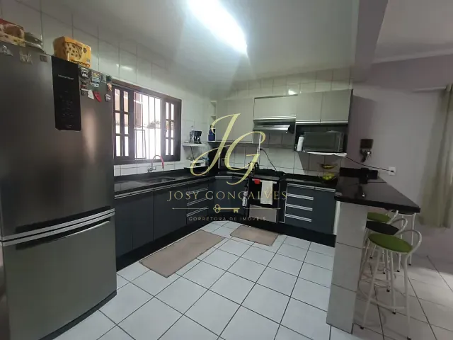 Casa 3 quartos e 3 banheiros, à venda, no bairro Vila Rei em Mogi das Cruzes