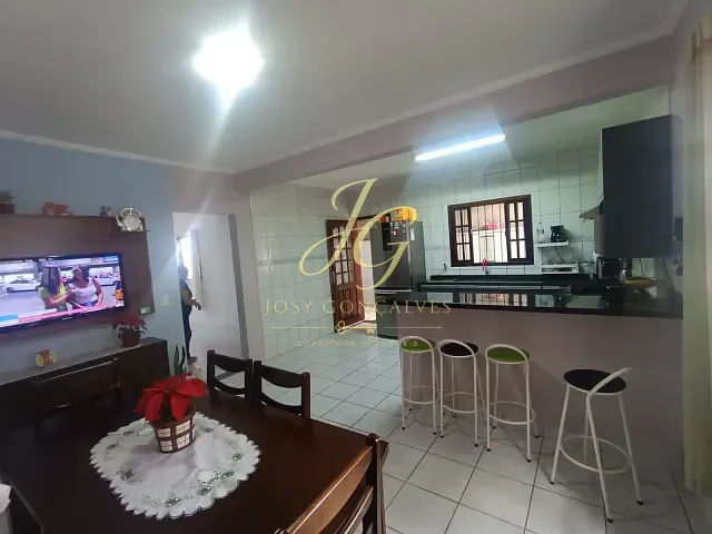 Casa 3 quartos e 3 banheiros, à venda, no bairro Vila Rei em Mogi das Cruzes