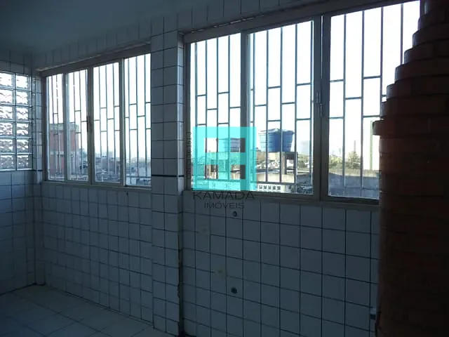 Casa com 500m² 3 quartos e 6 banheiros, à venda, no bairro Bussocaba em Osasco