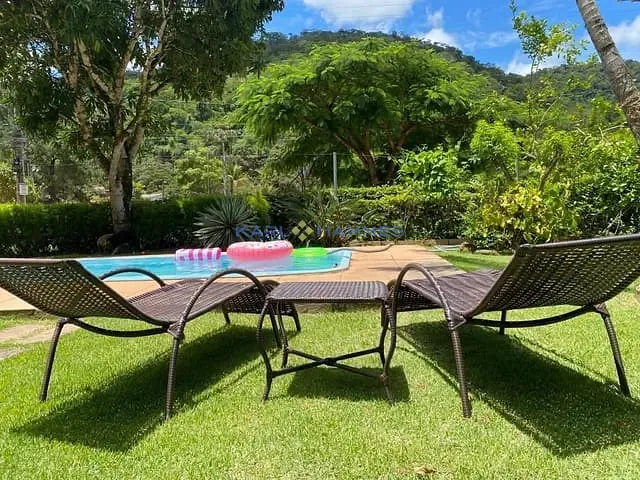Casa com 800m² 4 quartos e 3 banheiros, à venda, no bairro Pedro do Rio em Petrópolis