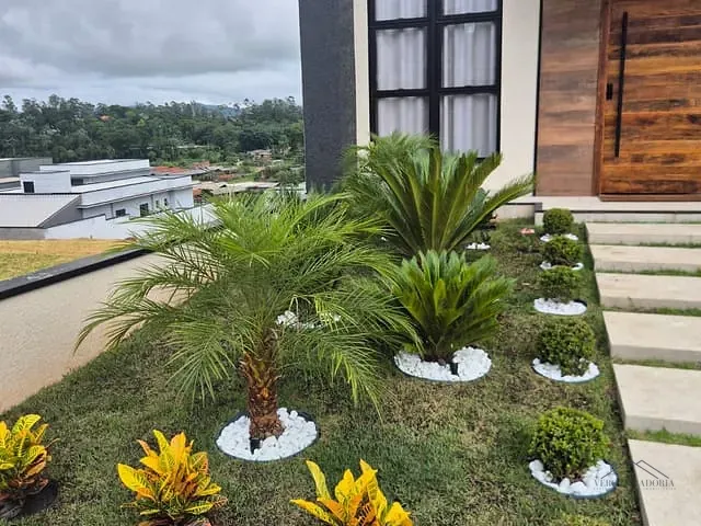 Casa 4 quartos e 5 banheiros, à venda, no bairro Sabaúna em Mogi das Cruzes