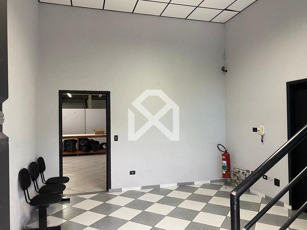 Casa à venda com 1 quarto, 850m² - Foto 8