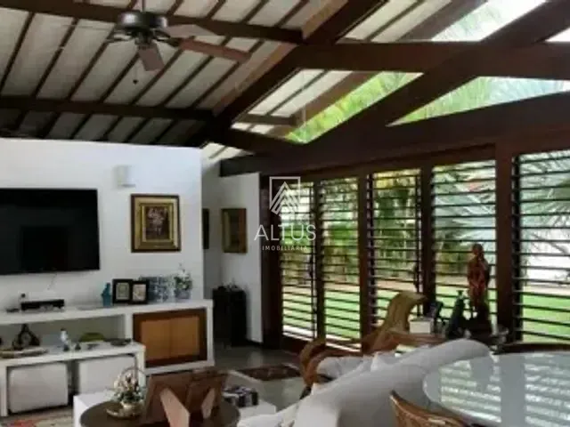 Casa 4 quartos e 5 banheiros, à venda, no bairro Interlagos (Abrantes) em Camaçari