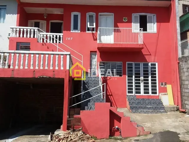Casa com 159m² 6 quartos e 2 banheiros, à venda, no bairro Imperial em Concórdia